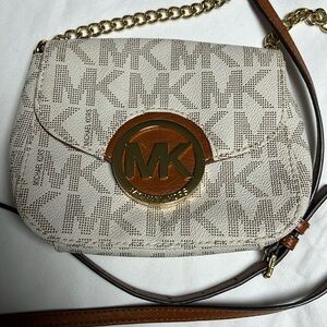 Michael Kors Fulton Crossbody